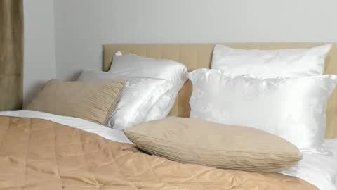 Kira online show from 03-18-26, 07:28