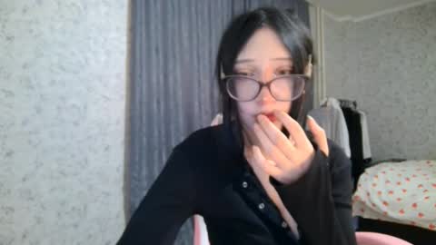 Snapshot of kirstievelasco chatting on 09-25-25, 06:44 Nicole online show from 09-25-25, 06:44