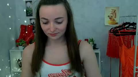 Snapshot of kiss_shy chatting on 05-06-26, 01:05 Valeria online show from 05-06-26, 01:05