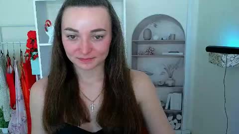 Snapshot of kiss_shy chatting on 05-11-26, 02:45 Valeria online show from 05-11-26, 02:45