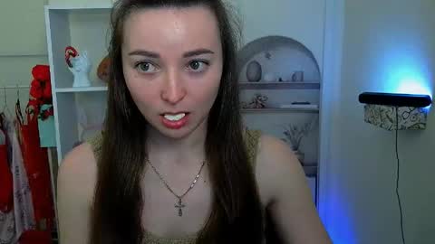 Snapshot of kiss_shy chatting on 06-02-26, 05:42 Valeria online show from 06-02-26, 05:42