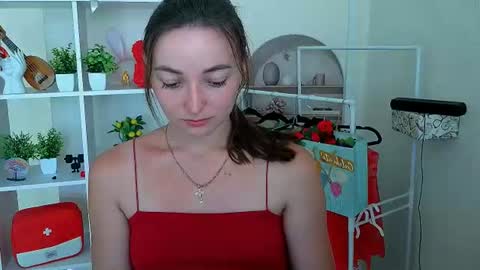 Snapshot of kiss_shy chatting on 06-29-26, 03:23 Valeria online show from 06-29-26, 03:23