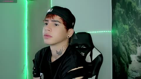 kiss_whitee online show from 04-02-26, 02:31