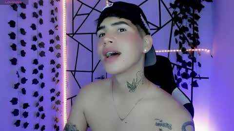 kiss_whitee online show from 05-23-26, 12:38