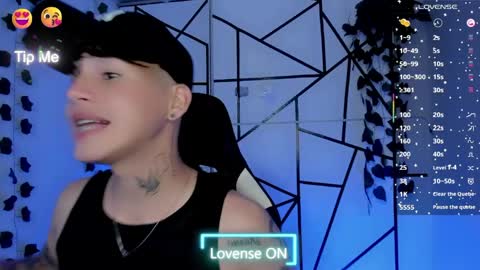 kiss_whitee online show from 05-27-26, 06:32