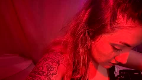 Kissah Kreampuff online show from 12-23-24, 08:33