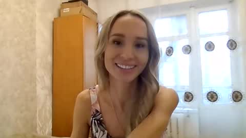 kissandbelle online show from 11-30-25, 09:35