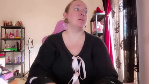 Snapshot of kissica chatting on 12-18-25, 09:04 kissica online show from 12-18-25, 09:04