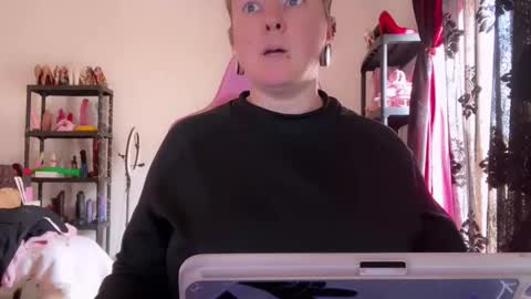 Snapshot of kissica chatting on 02-05-26, 11:15 kissica online show from 02-05-26, 11:15