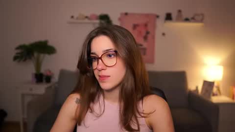 Snapshot of kissiecat chatting on 02-20-26, 07:14 Sisi online show from 02-20-26, 07:14