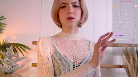 Snapshot of kisskiss_muah chatting on 12-10-24, 05:22 Kate online show from 12-10-24, 05:22