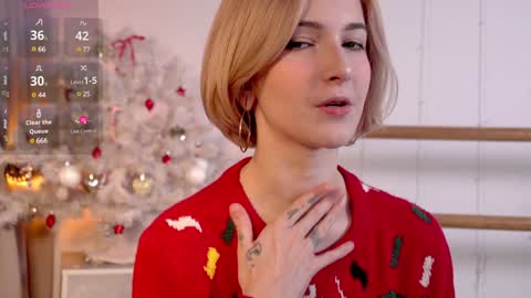 Snapshot of kisskiss_muah chatting on 12-11-24, 01:39 Kate online show from 12-11-24, 01:39