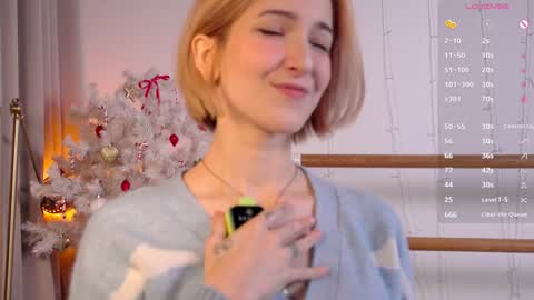 Snapshot of kisskiss_muah chatting on 12-13-24, 01:55 Kate online show from 12-13-24, 01:55