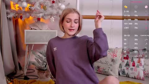 Snapshot of kisskiss_muah chatting on 12-28-24, 08:15 Kate online show from 12-28-24, 08:15