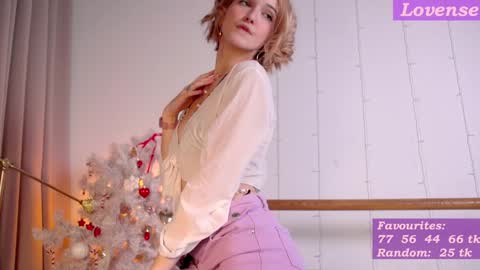 Snapshot of kisskiss_muah chatting on 01-21-25, 05:20 Kate online show from 01-21-25, 05:20