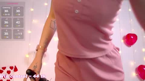 Snapshot of kisskiss_muah chatting on 02-18-25, 05:21 Kate online show from 02-18-25, 05:21