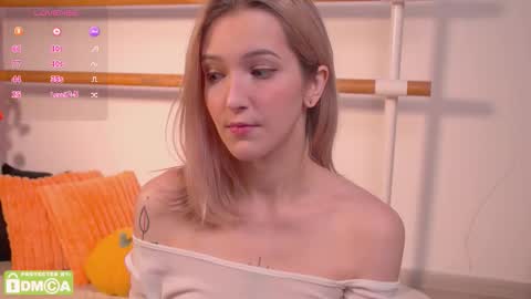 Snapshot of kisskiss_muah chatting on 10-31-25, 02:40 Kate online show from 10-31-25, 02:40