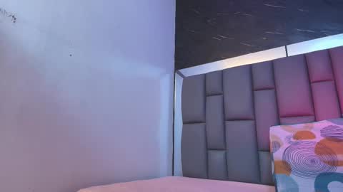 Snapshot of kissme_luna chatting on 10-06-25, 07:22 BELLA FLAME online show from 10-06-25, 07:22