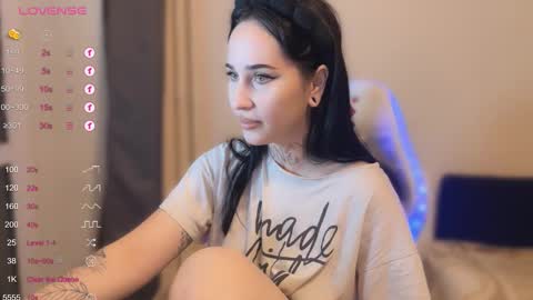 Snapshot of kissmenastya chatting on 10-09-25, 06:06 Nastya  online show from 10-09-25, 06:06