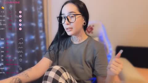 Snapshot of kissmenastya chatting on 10-19-25, 03:56 Nastya  online show from 10-19-25, 03:56