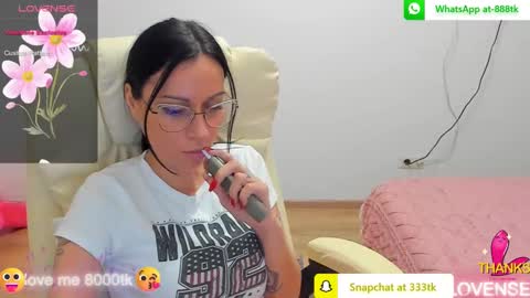 Snapshot of kisssnicol chatting on 03-04-25, 06:18 kisssnicol online show from 03-04-25, 06:18