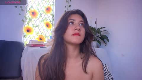 Snapshot of kisstarxxx chatting on 01-07-26, 08:33 Helena and Brad online show from 01-07-26, 08:33