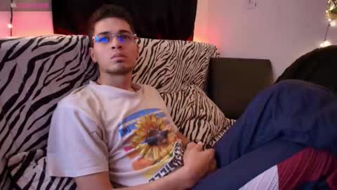 Snapshot of kisstarxxx chatting on 02-15-26, 07:38 Helena and Brad online show from 02-15-26, 07:38