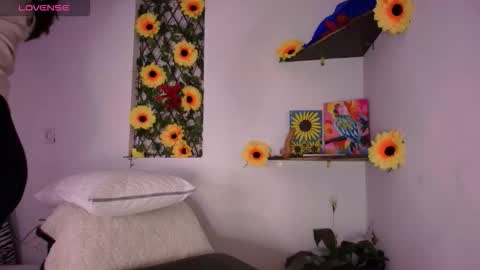 Snapshot of kisstarxxx chatting on 02-19-26, 03:02 Helena and Brad online show from 02-19-26, 03:02