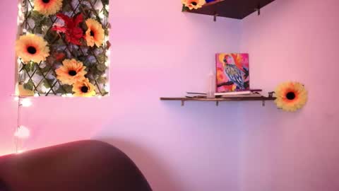 Snapshot of kisstarxxx chatting on 02-20-26, 06:19 Helena and Brad online show from 02-20-26, 06:19