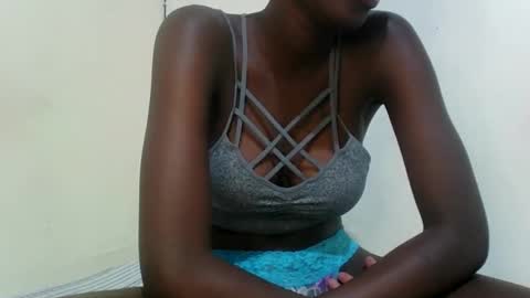 kissybabe01 online show from 12-05-25, 10:24