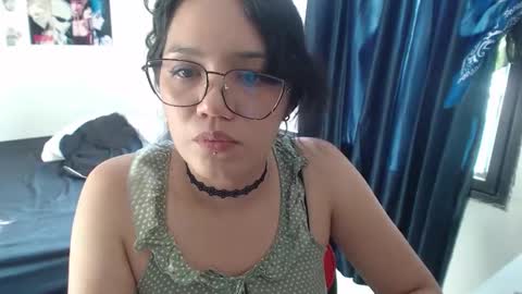 Snapshot of kitcatdreams chatting on 04-20-26, 10:11 kitcatdreams online show from 04-20-26, 10:11