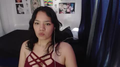 Snapshot of kitcatdreams chatting on 04-21-26, 04:23 kitcatdreams online show from 04-21-26, 04:23