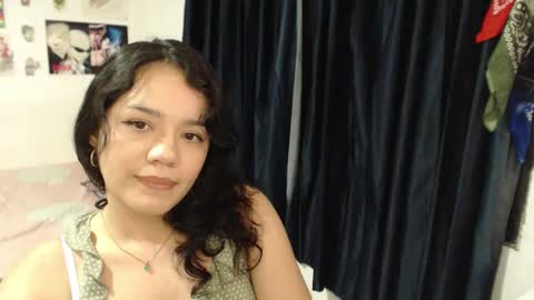 Snapshot of kitcatdreams chatting on 05-11-26, 11:35 kitcatdreams online show from 05-11-26, 11:35
