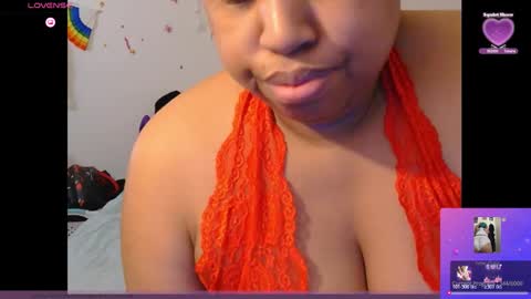Snapshot of kitglitbomb chatting on 02-15-26, 02:52 kitten online show from 02-15-26, 02:52