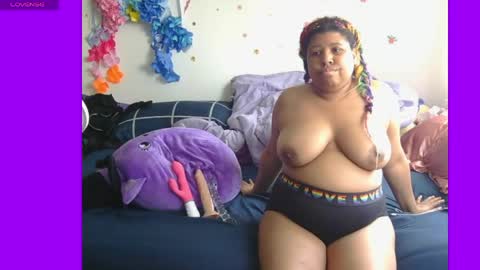 Snapshot of kitglitbomb chatting on 06-05-26, 03:07 kitten online show from 06-05-26, 03:07