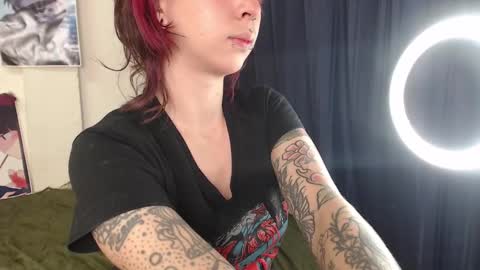 Snapshot of kitsunearineko chatting on 01-14-25, 04:15 Ari Keimiwrights online show from 01-14-25, 04:15