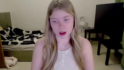 Jennyblonde and Emmabrunette online show from 03-07-25, 10:43