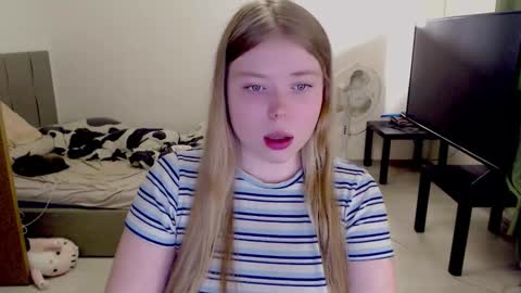 Jennyblonde and Emmabrunette online show from 10-13-25, 01:55
