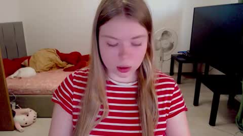 Jennyblonde and Emmabrunette online show from 10-28-25, 10:30