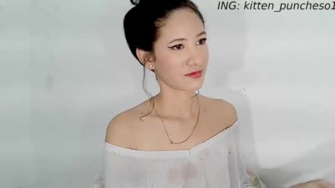 Snapshot of kitten_punches01 chatting on 09-14-25, 02:33 kitten_punches01 online show from 09-14-25, 02:33