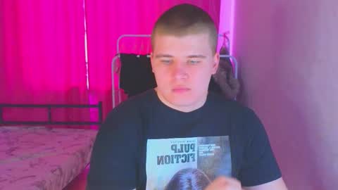 Snapshot of kittenmur chatting on 02-14-26, 07:16 Vlad online show from 02-14-26, 07:16