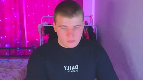 Snapshot of kittenmur chatting on 03-03-26, 09:15 Vlad online show from 03-03-26, 09:15