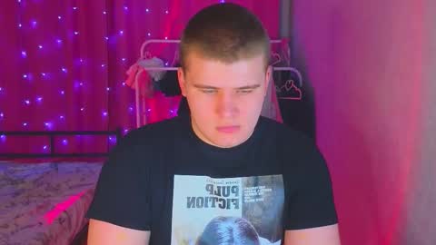 Snapshot of kittenmur chatting on 03-03-26, 09:21 Vlad online show from 03-03-26, 09:21