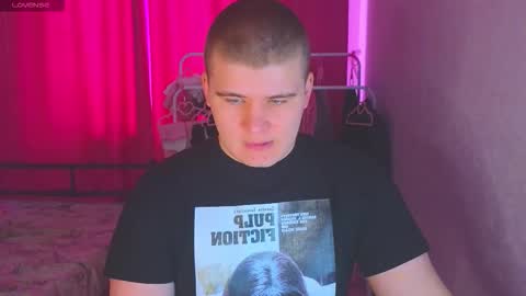 Snapshot of kittenmur chatting on 03-05-26, 06:09 Vlad online show from 03-05-26, 06:09