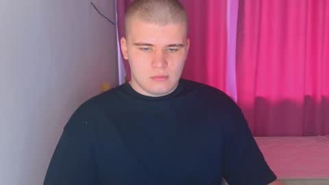 Snapshot of kittenmur chatting on 05-22-26, 07:26 Vlad online show from 05-22-26, 07:26