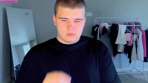 Snapshot of kittenmur chatting on 06-02-26, 08:38 Vlad online show from 06-02-26, 08:38