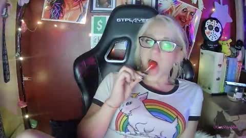 Kitti online show from 06-01-26, 07:10