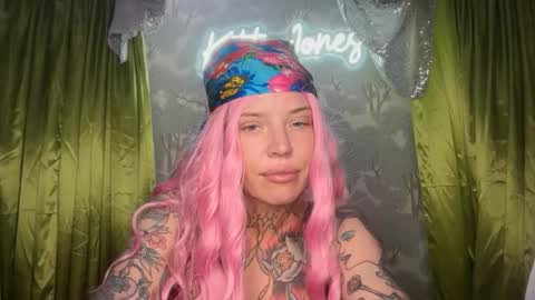 Snapshot of kittjones33 chatting on 05-08-26, 04:23 kittjones33 online show from 05-08-26, 04:23