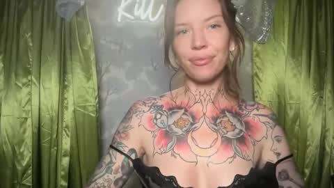 Snapshot of kittjones33 chatting on 05-09-26, 11:15 kittjones33 online show from 05-09-26, 11:15