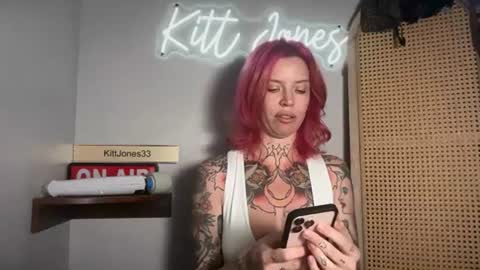 Snapshot of kittjones33 chatting on 06-28-26, 02:34 kittjones33 online show from 06-28-26, 02:34